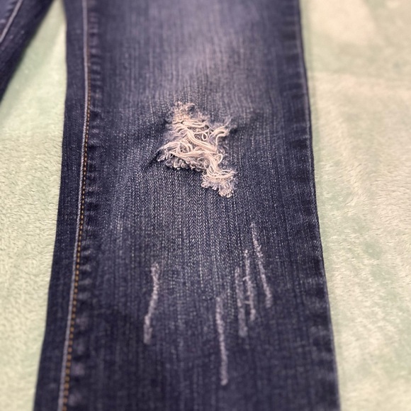 Judy Blue juniors distressed Jeans
T1 - Picture 10 of 15